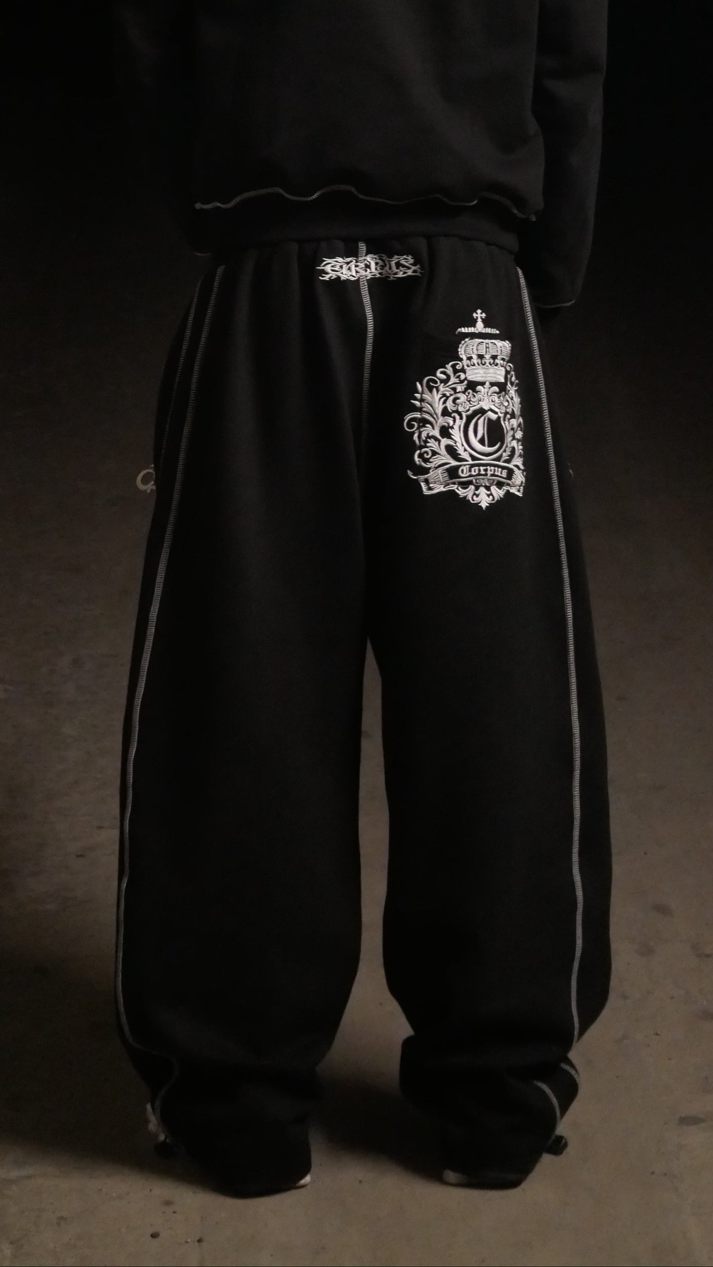 BLACK CORPUS JOGGER